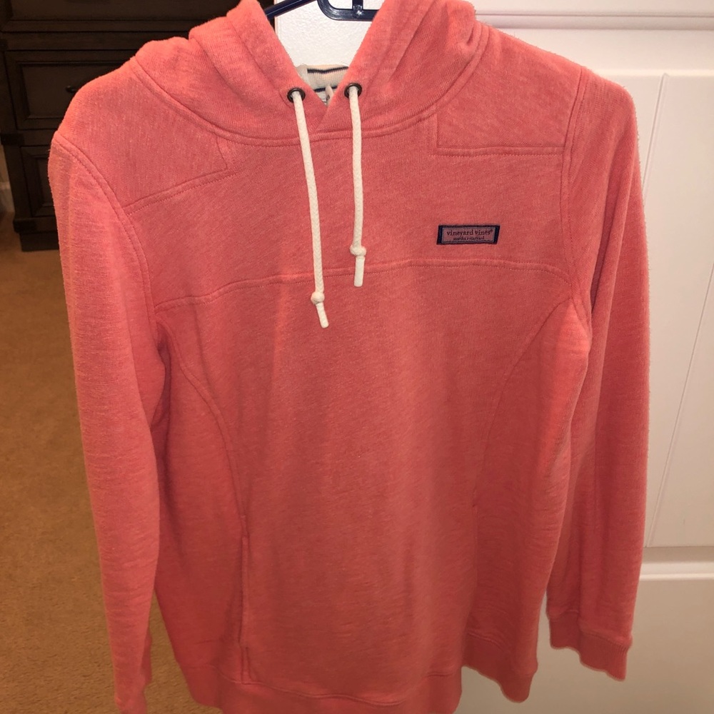 Vineyard vines hoodie